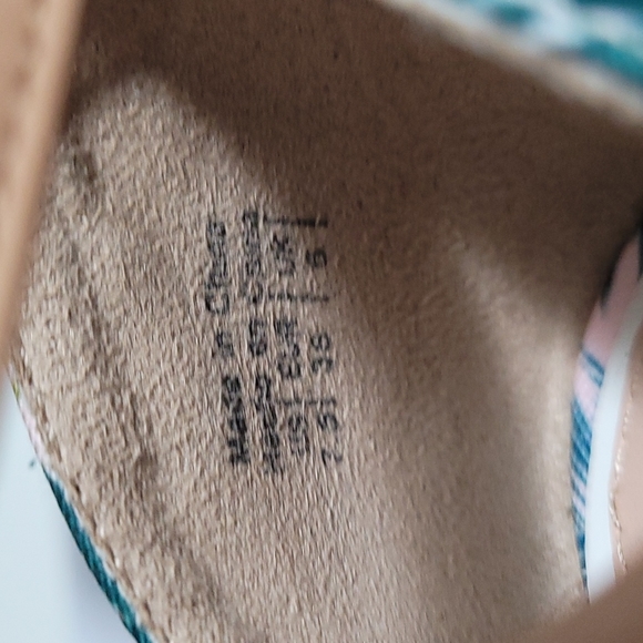 Heels - Picture 4 of 6